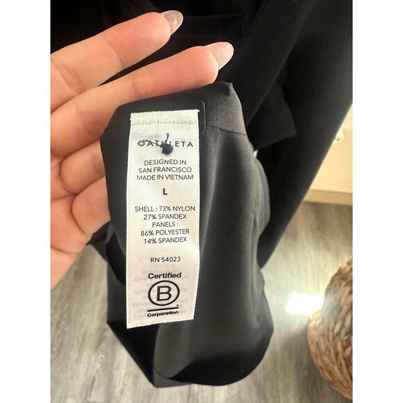 Athleta Urbanite Top Black Button-Up Shirt Size Large Long Sleeve - Picture 6 of 7